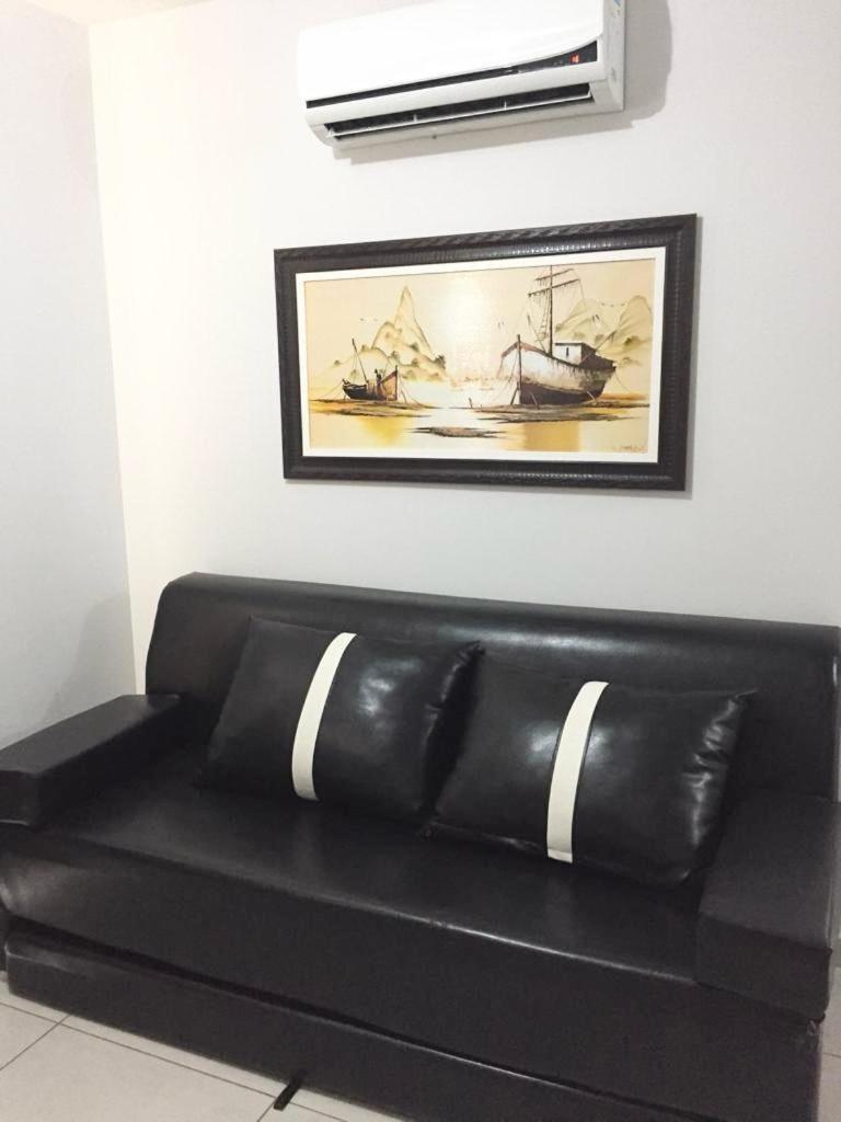 Atrium Apartment *